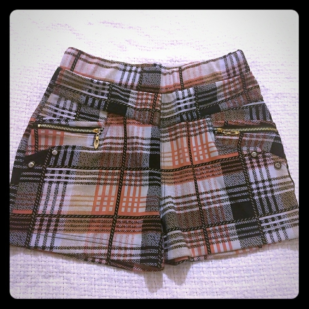 Plaid high waisted shorts